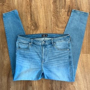 NWOT A&F High Rise Skinny Jeans